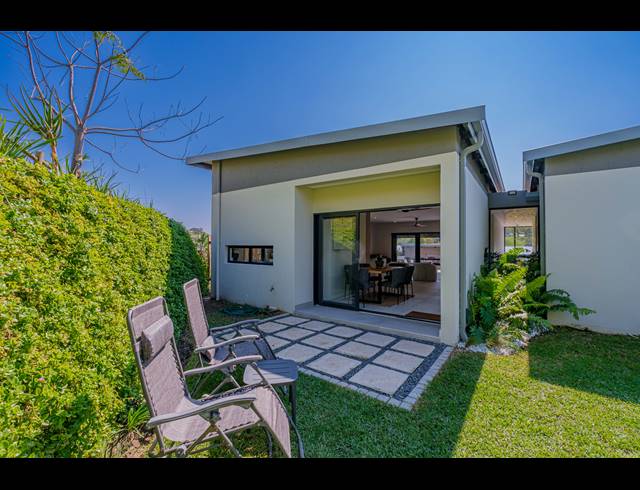 3 BEDROOM TOWNHOUSE FOR SALE IN PALM LAKES ESTATE